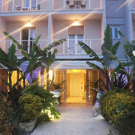 Hotel Bijou Forte dei Marmi Exterior foto