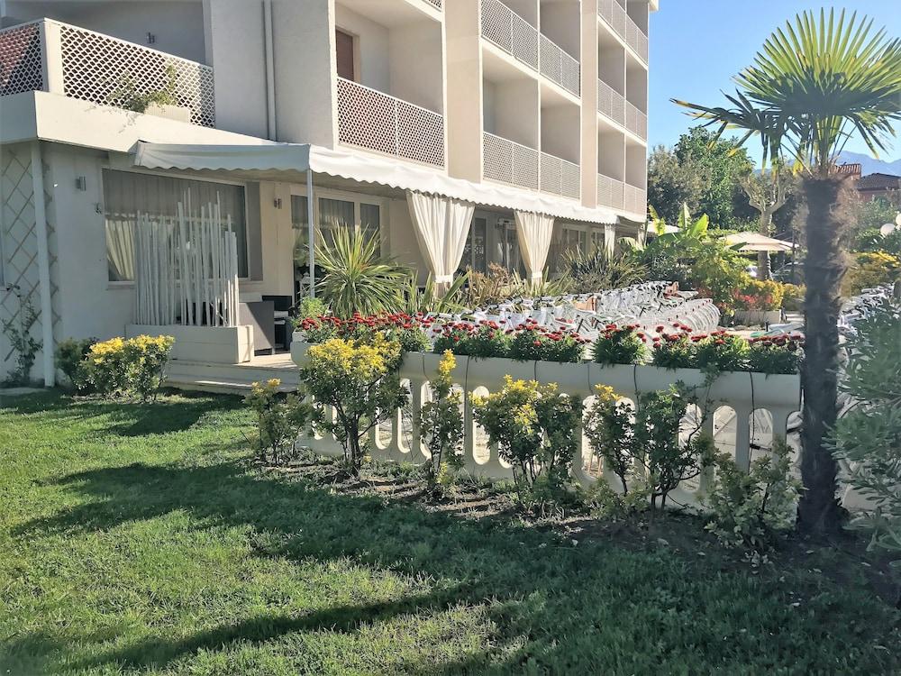 Hotel Bijou Forte dei Marmi Exterior foto