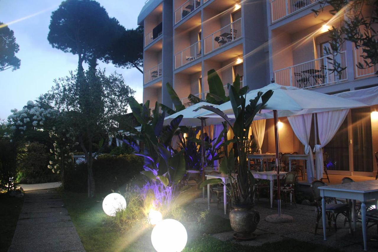 Hotel Bijou Forte dei Marmi Exterior foto